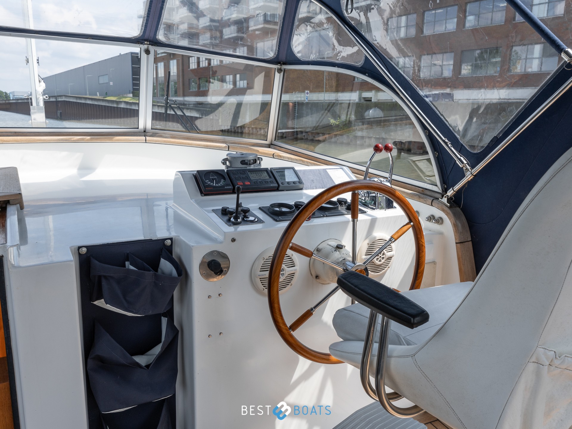 Linssen Classic Sturdy 400 AC Twin