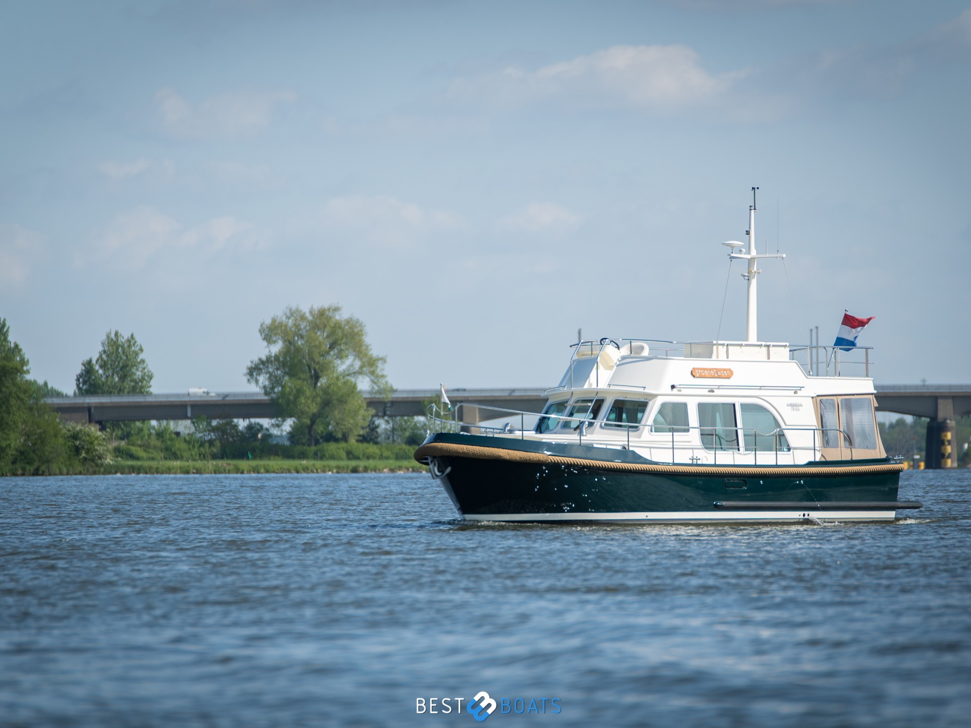 Linssen Classic Sturdy 36 Sedan Deck Bridge