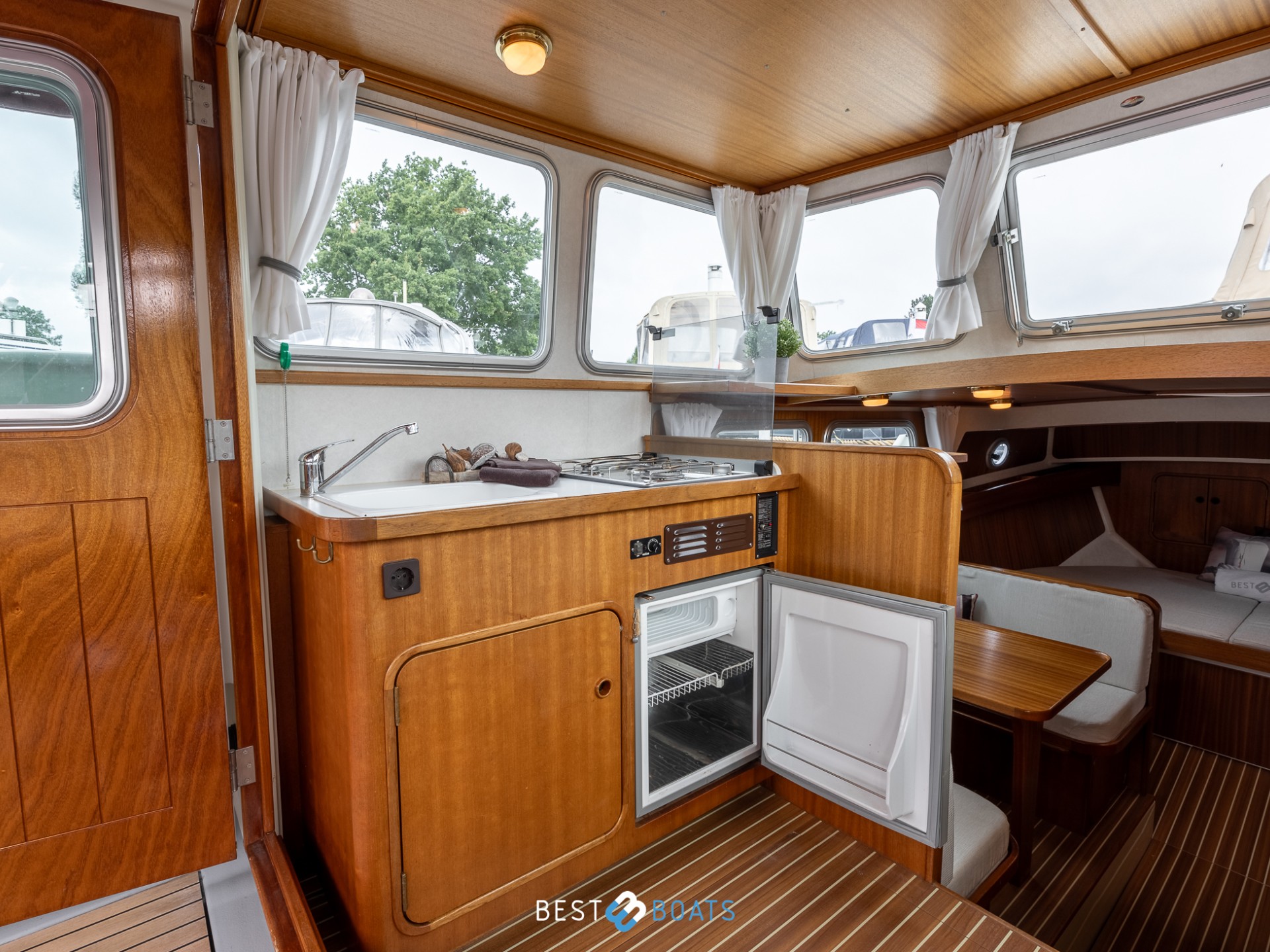 Linssen Dutch Sturdy 260 OC