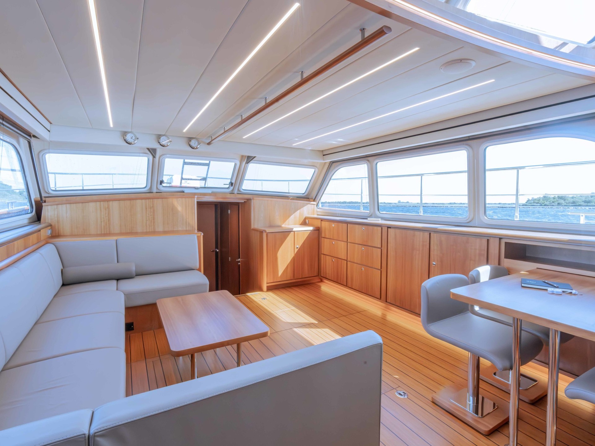 Linssen Grand Sturdy 590 AC Wheelhouse L-Class