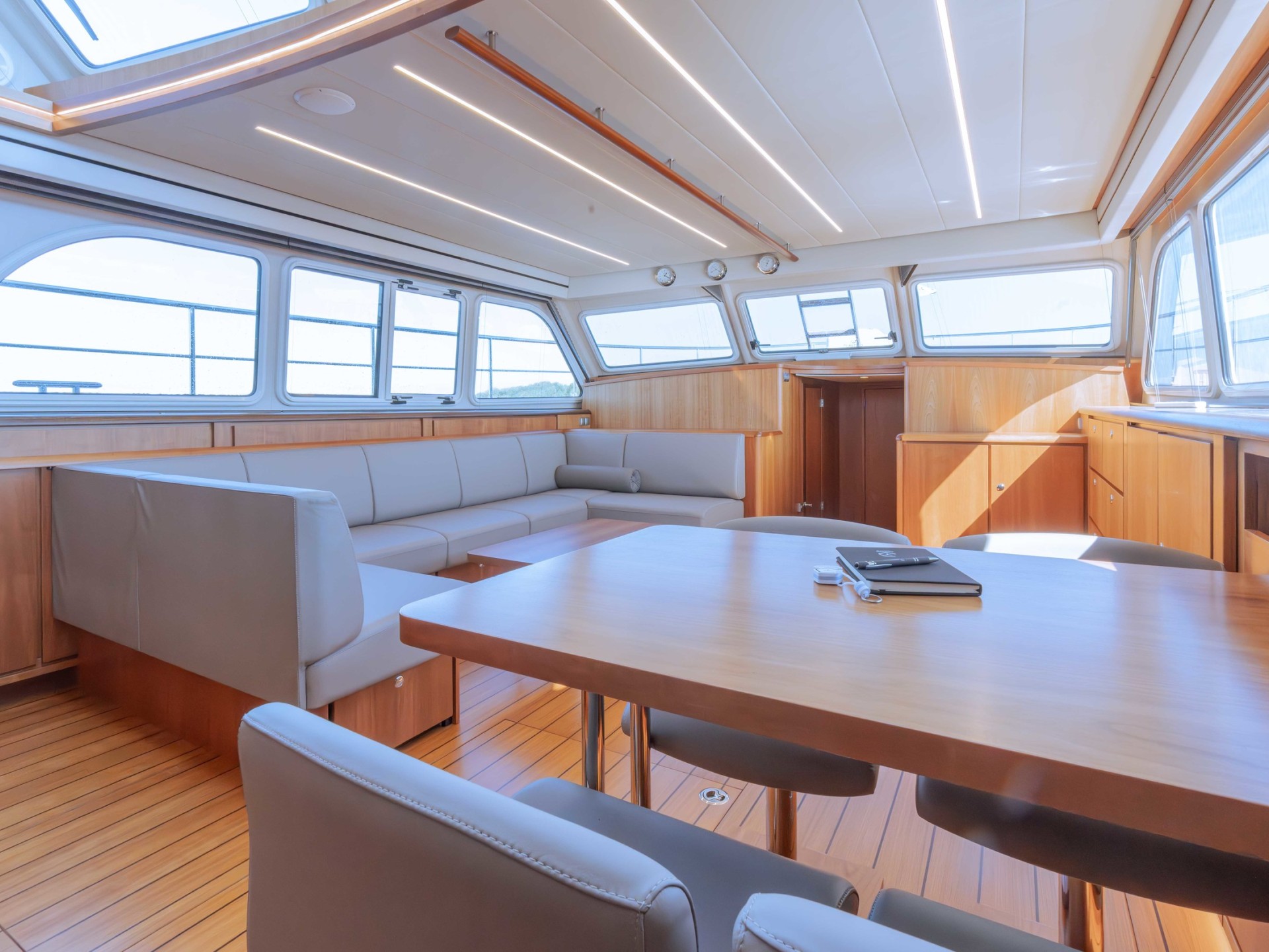 Linssen Grand Sturdy 590 AC Wheelhouse L-Class