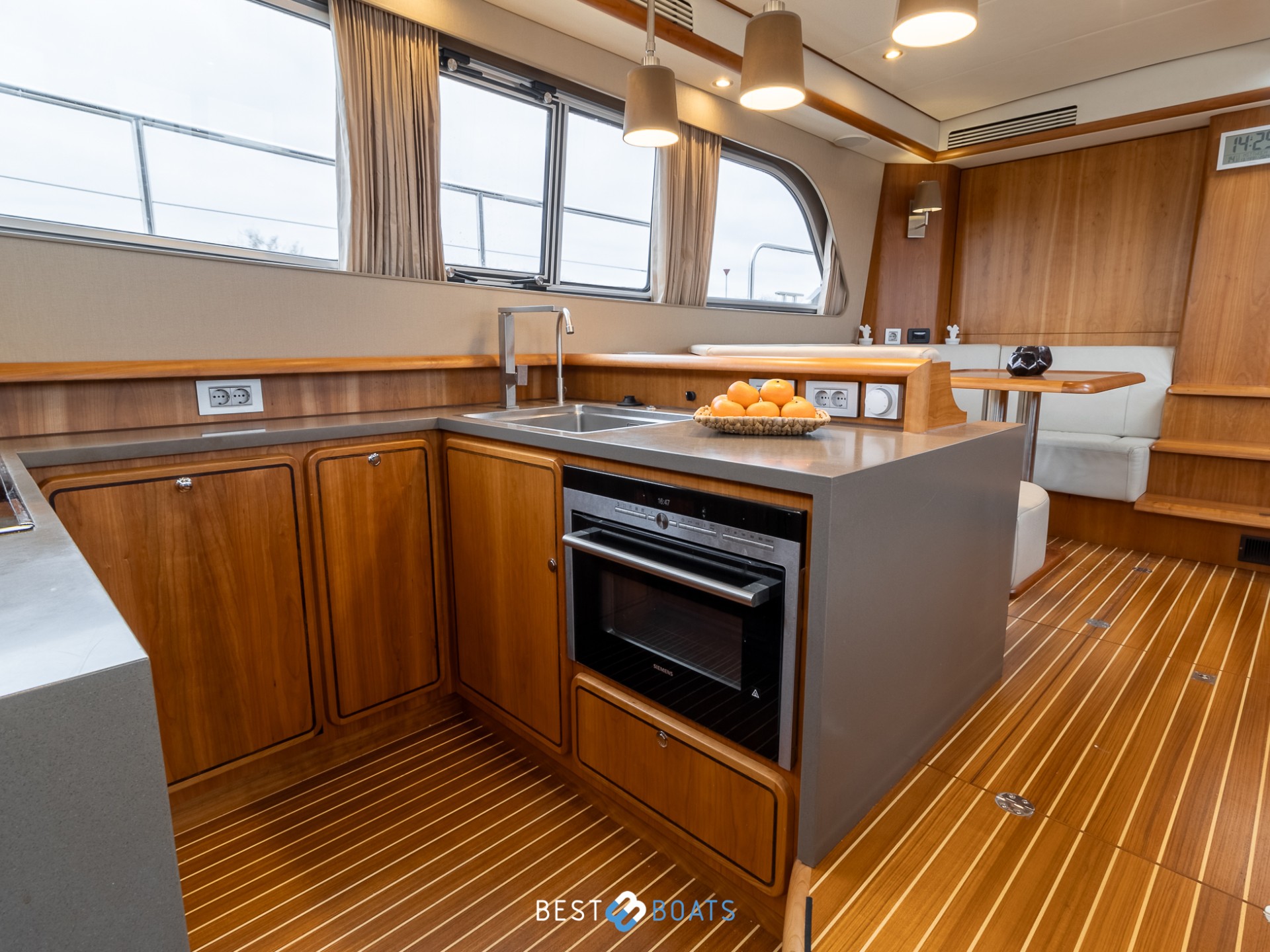 Linssen Grand Sturdy 500 AC Wheelhouse Long Top