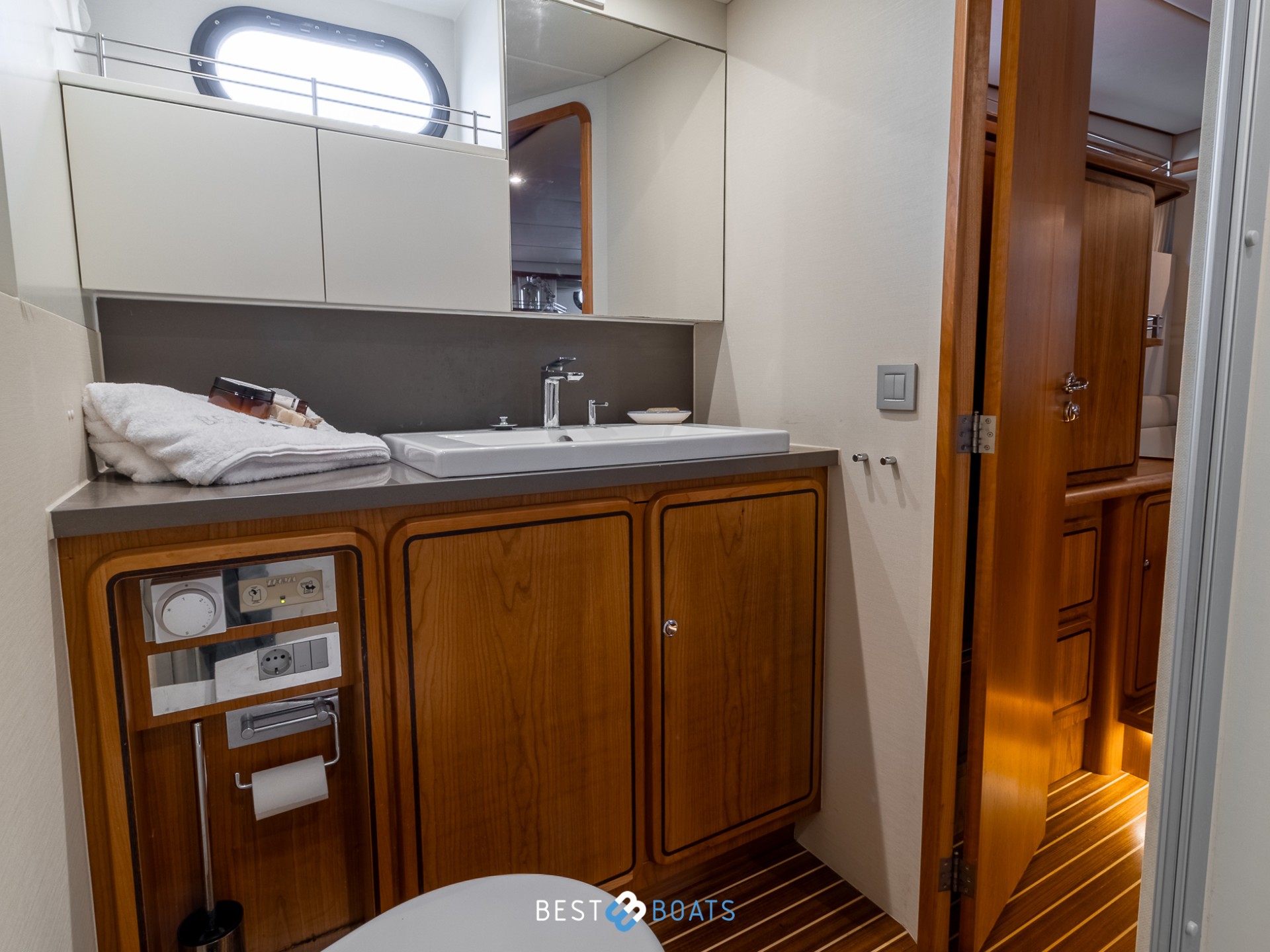 Linssen Grand Sturdy 500 AC Wheelhouse Long Top