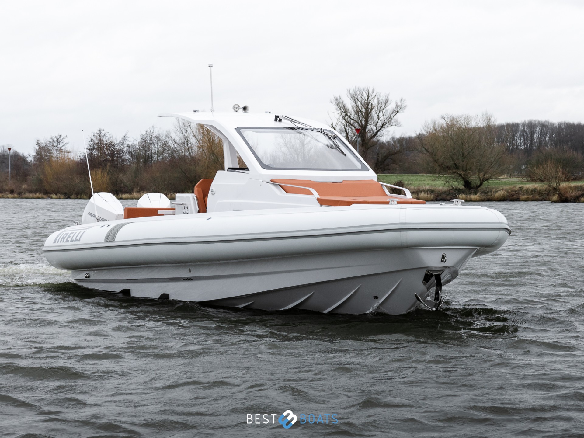 PIRELLI Speedboats 35