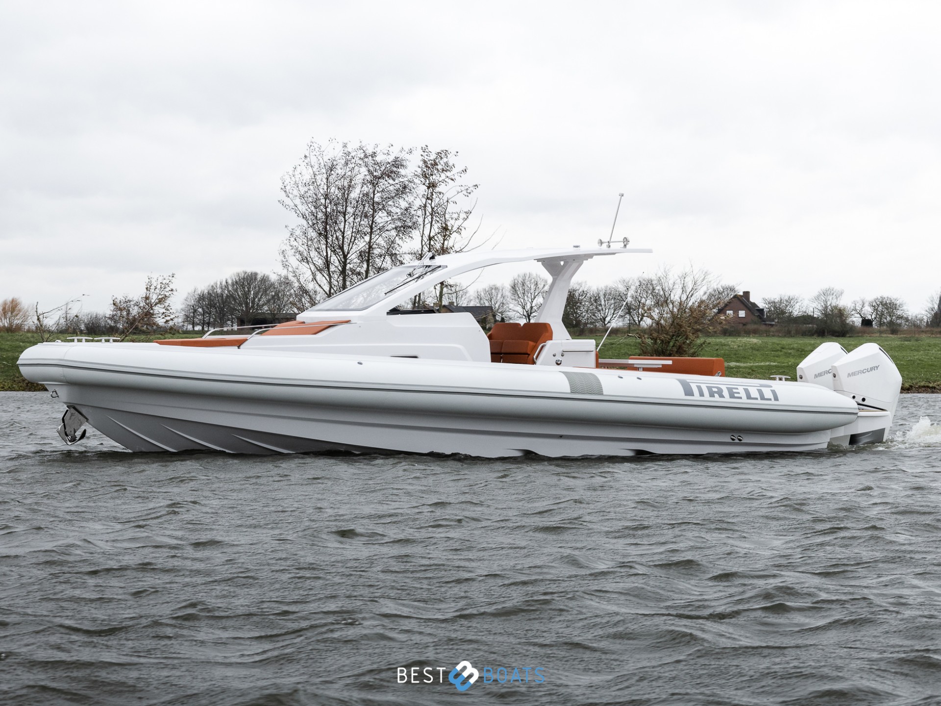 PIRELLI Speedboats 35