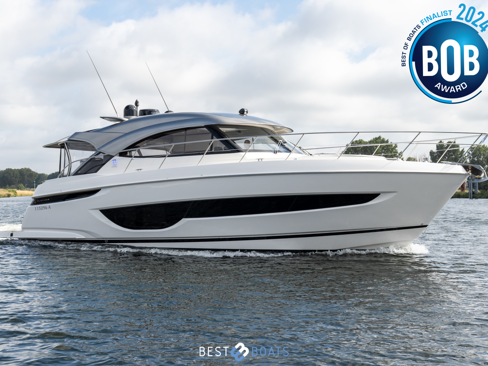 Riviera 4600 SPORT YACHT-PLATINUM EDITION